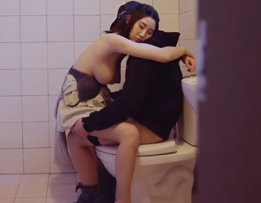 The busty housewife is cheating on her husband with the neighbor in a public restroom