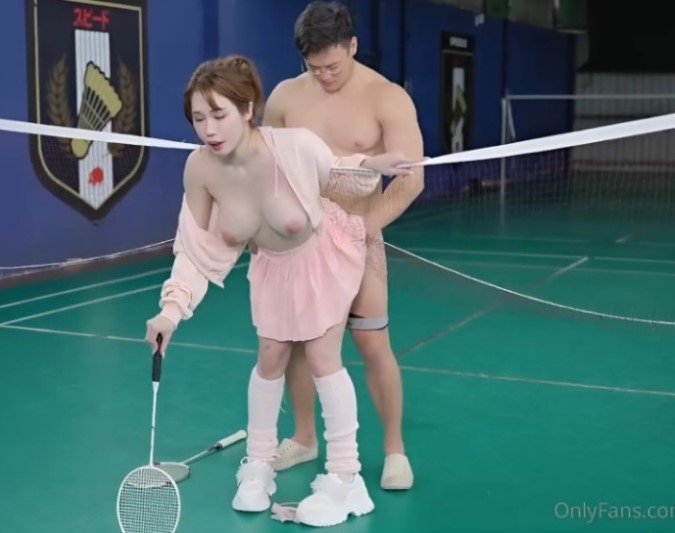 Big breast female badminton player, badminton is not good, but sex is the best