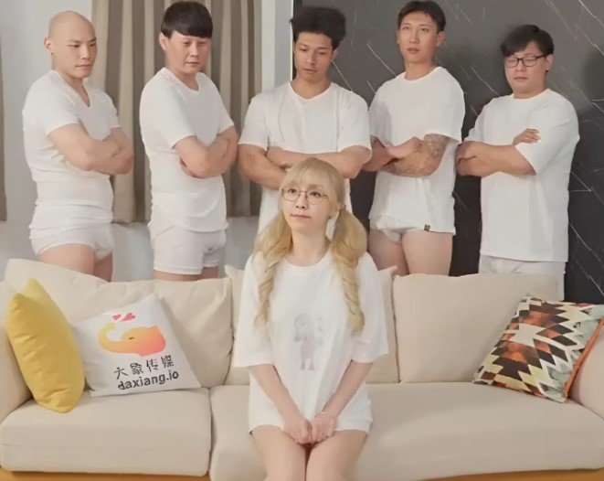 DA-093 Slut girl meets five men to satisfy her sexual desires